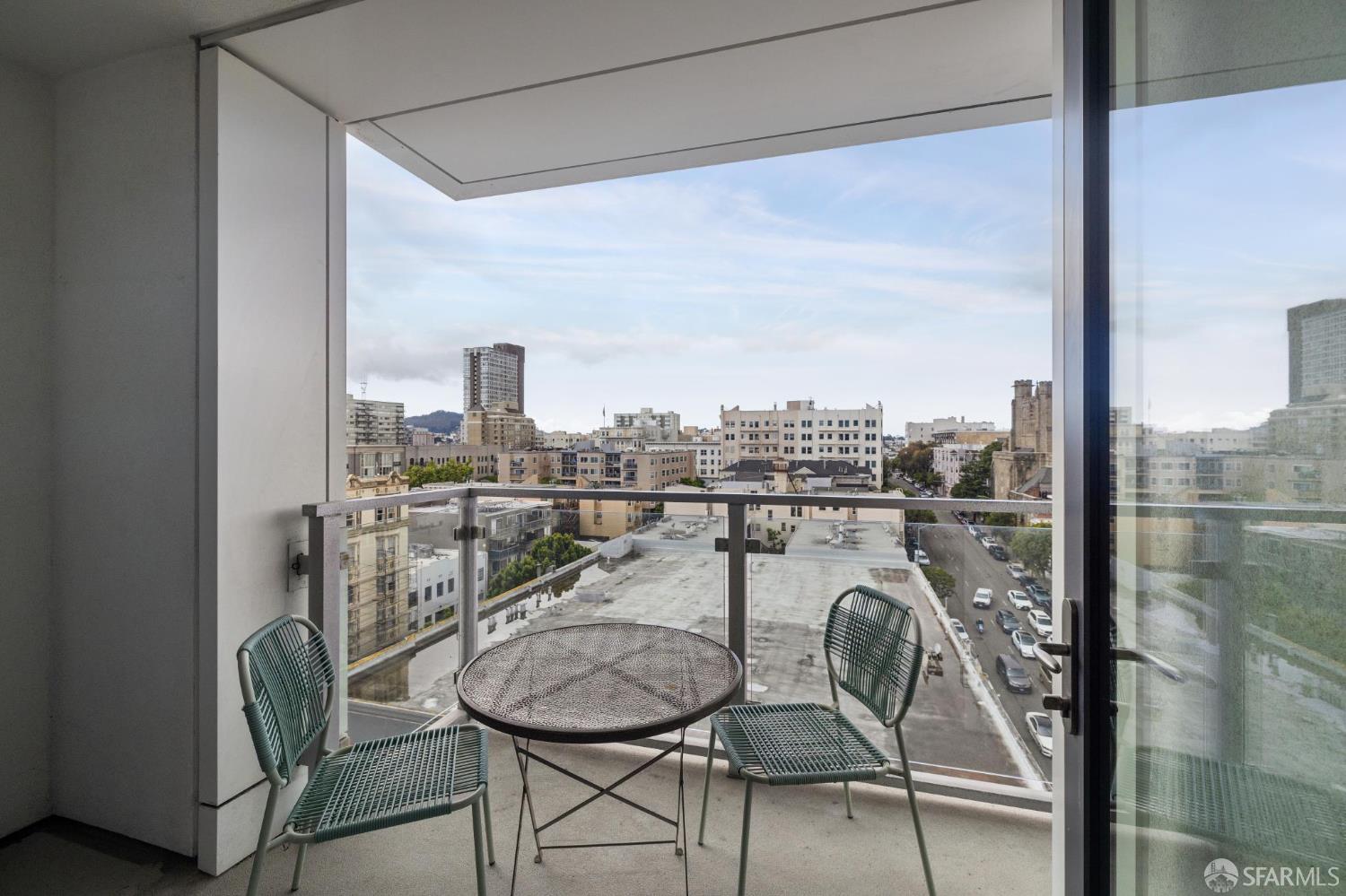 Photo #12: 426123540 Listing: Photo #12