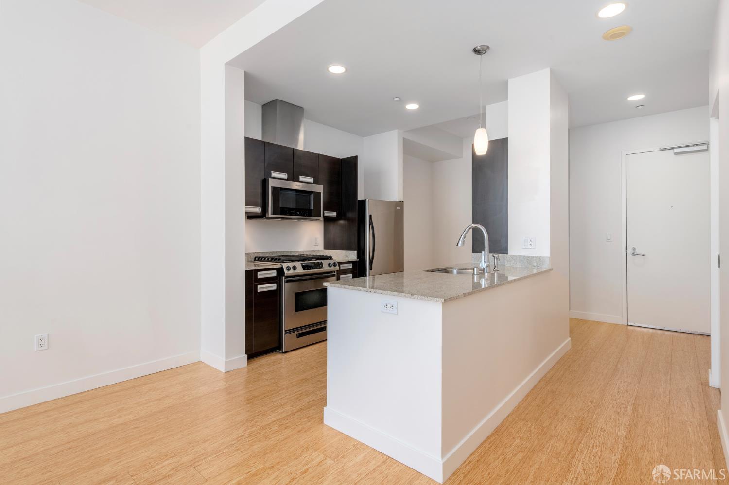 Photo #14: 426124363 Listing: Photo #14