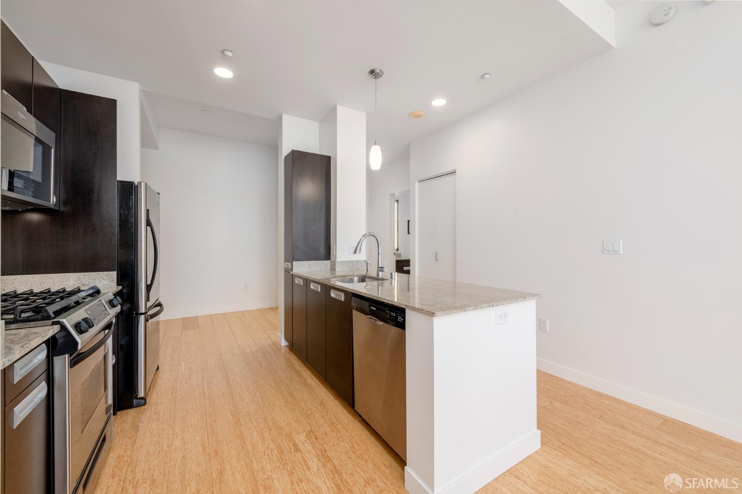 Photo #13: 426124363 Listing: Photo #13