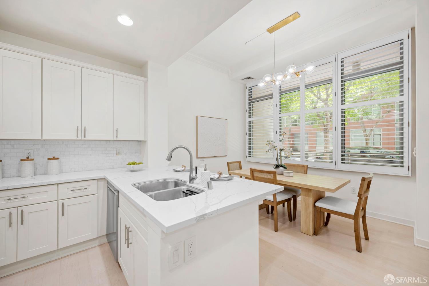 Photo #13: 426115248 Listing: Photo #13