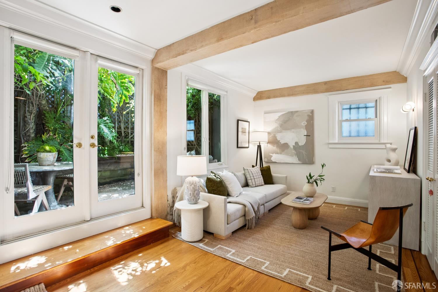 Photo #5: 426123563 Listing: Photo #5