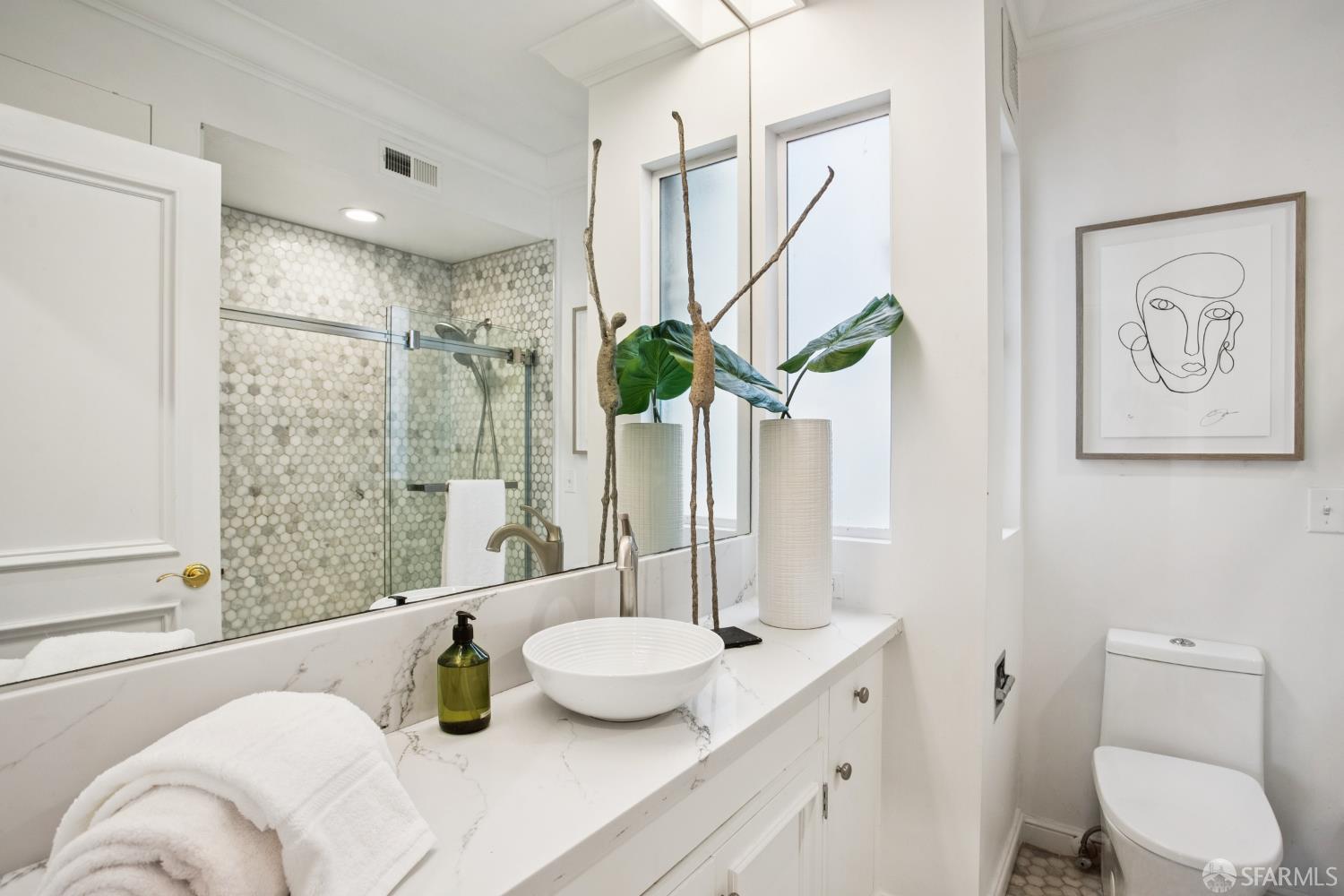 Photo #17: 426123563 Listing: Photo #17