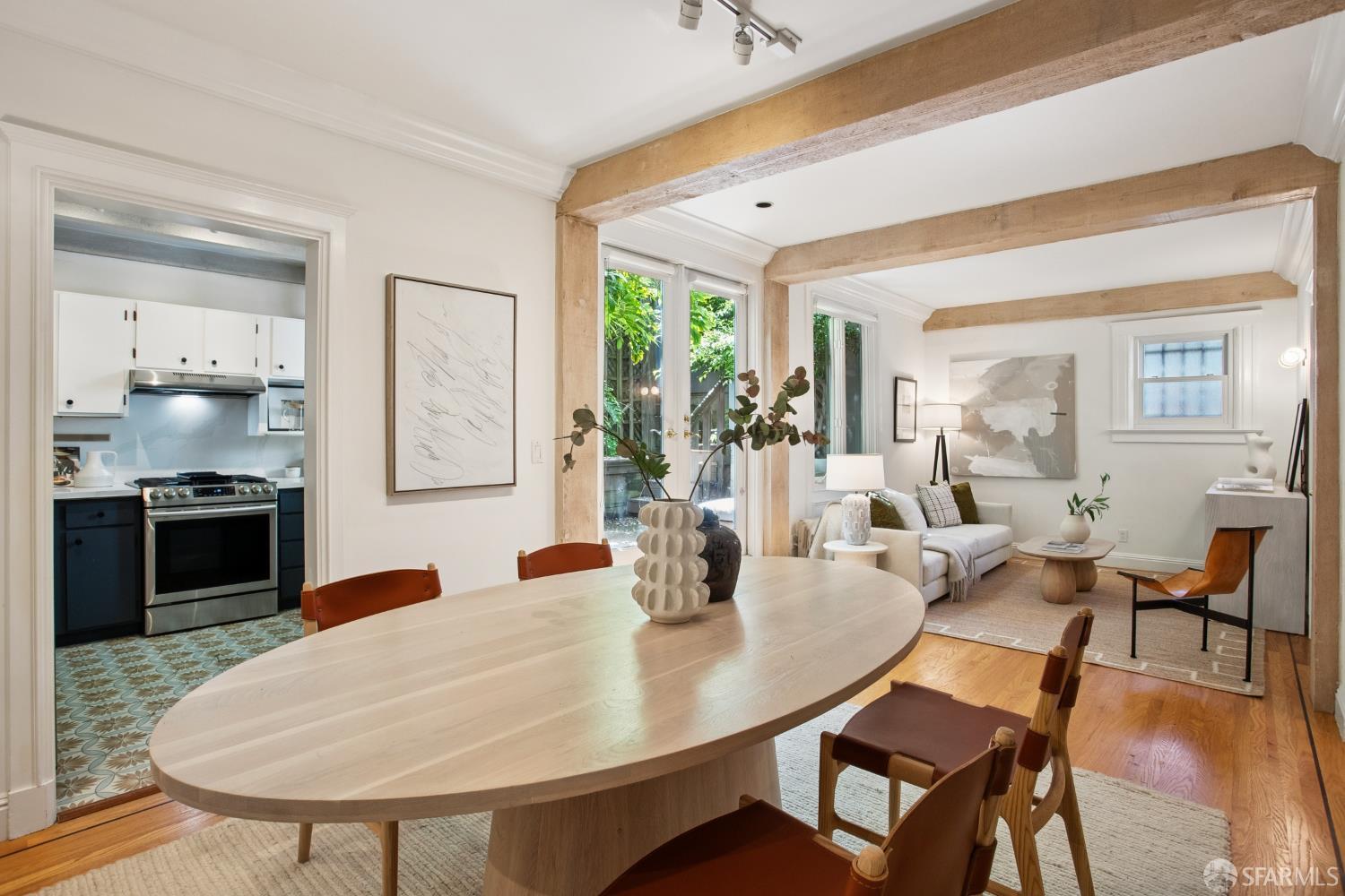 Photo #8: 426123563 Listing: Photo #8