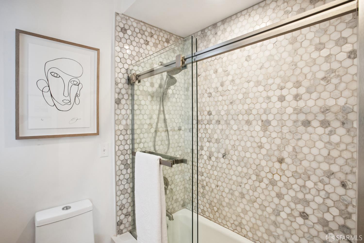 Photo #18: 426123563 Listing: Photo #18