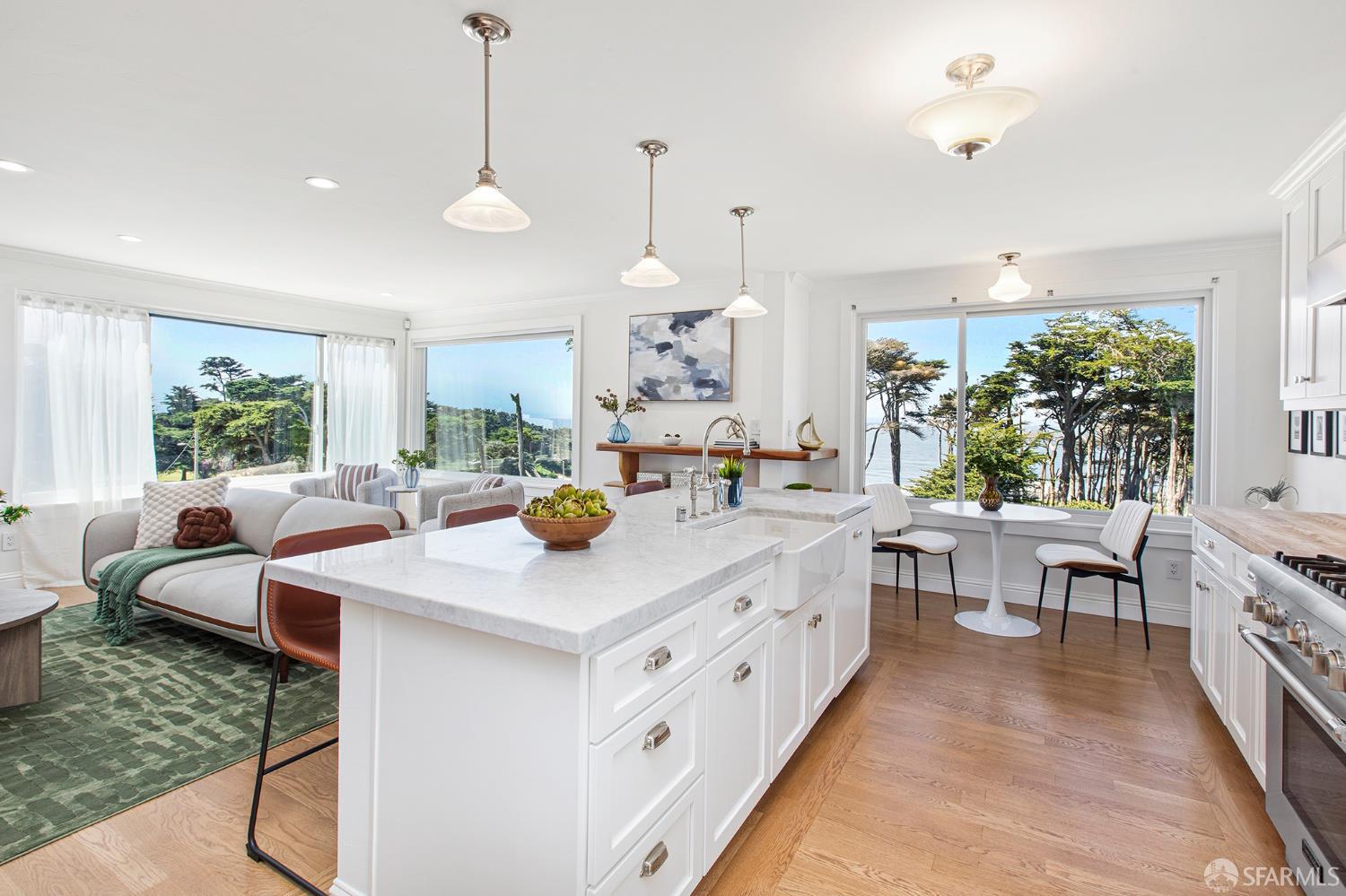 Photo #2: 426124658 Listing: Photo #2