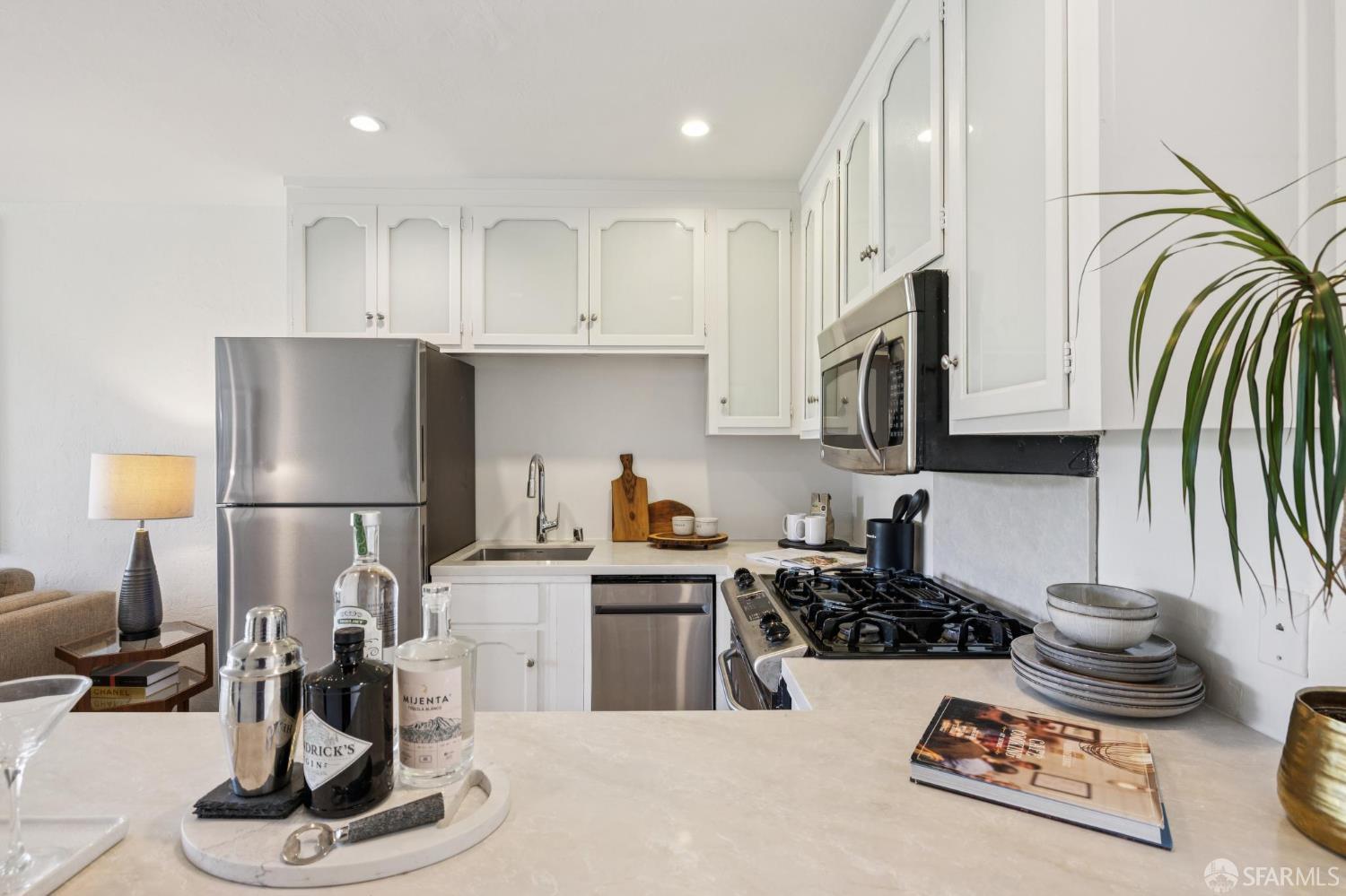 Photo #3: 426125077 Listing: Photo #3