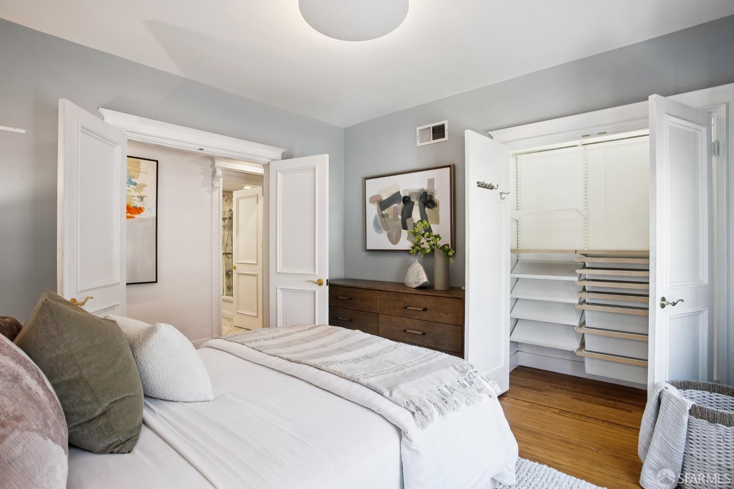 Photo #15: 426123563 Listing: Photo #15