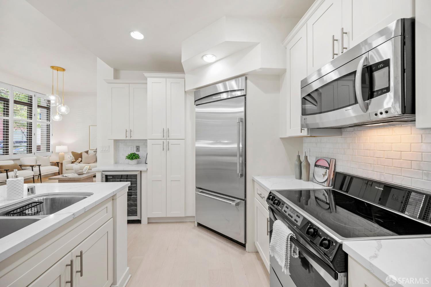 Photo #10: 426115248 Listing: Photo #10