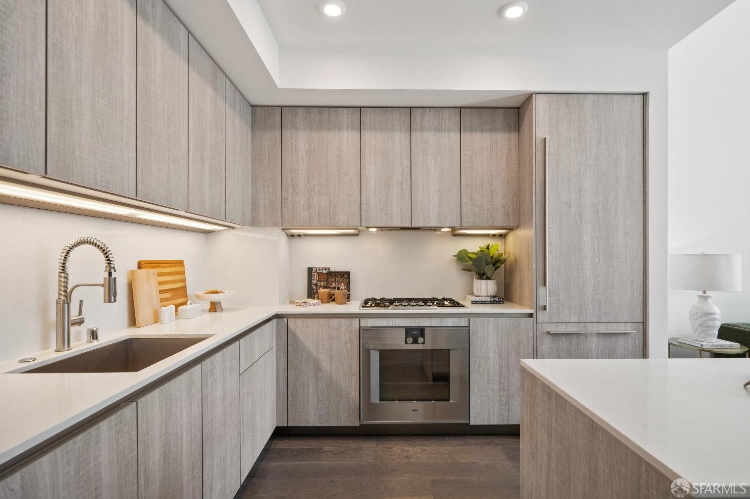 Photo #10: 426124736 Listing: Photo #10