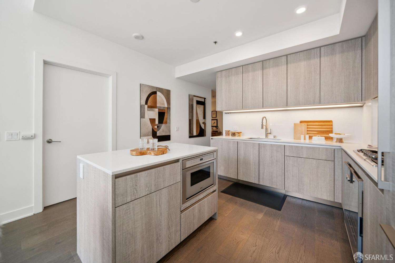 Photo #14: 426124736 Listing: Photo #14