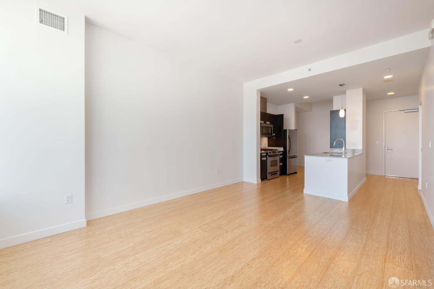 Photo #15: 426124363 Listing: Photo #15