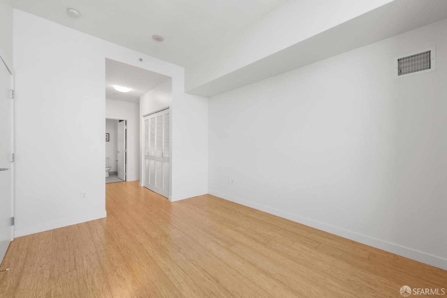 Photo #34: 426124363 Listing: Photo #34