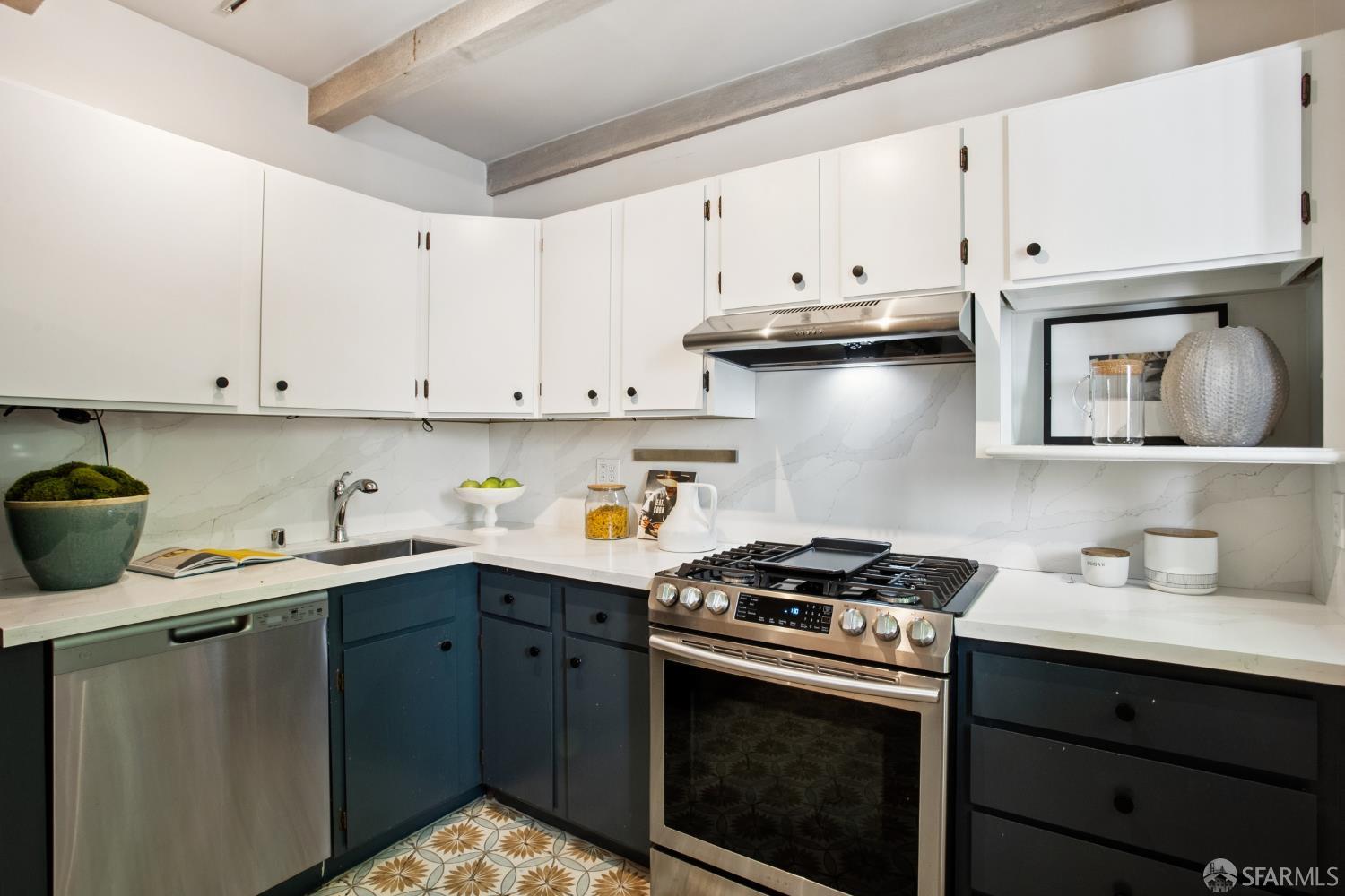 Photo #9: 426123563 Listing: Photo #9