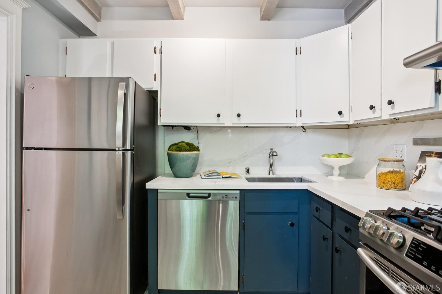 Photo #21: 426123563 Listing: Photo #21