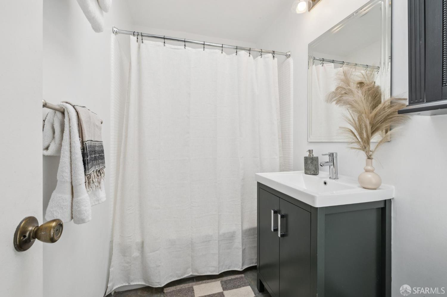 Photo #12: 426125077 Listing: Photo #12