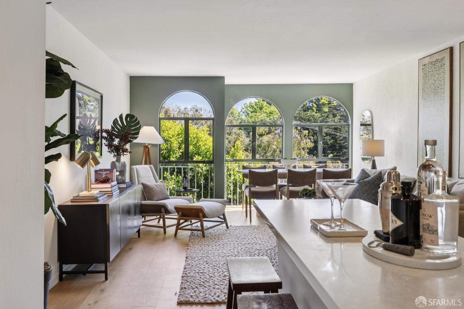 Photo #4: 426125077 Listing: Photo #4