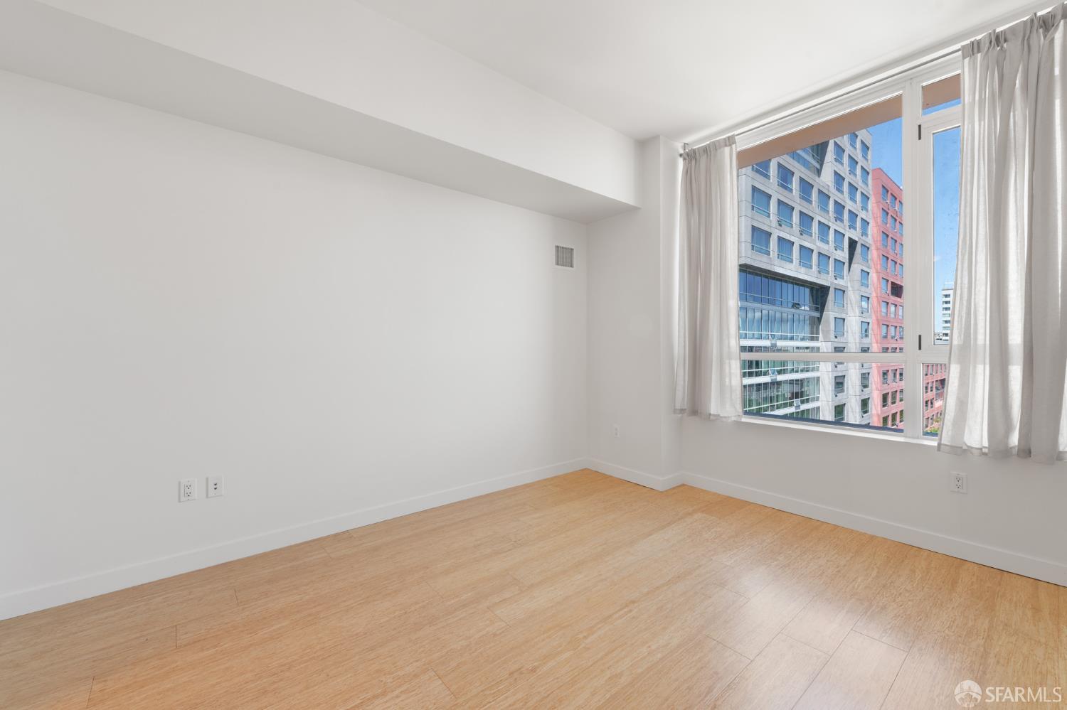 Photo #31: 426124363 Listing: Photo #31