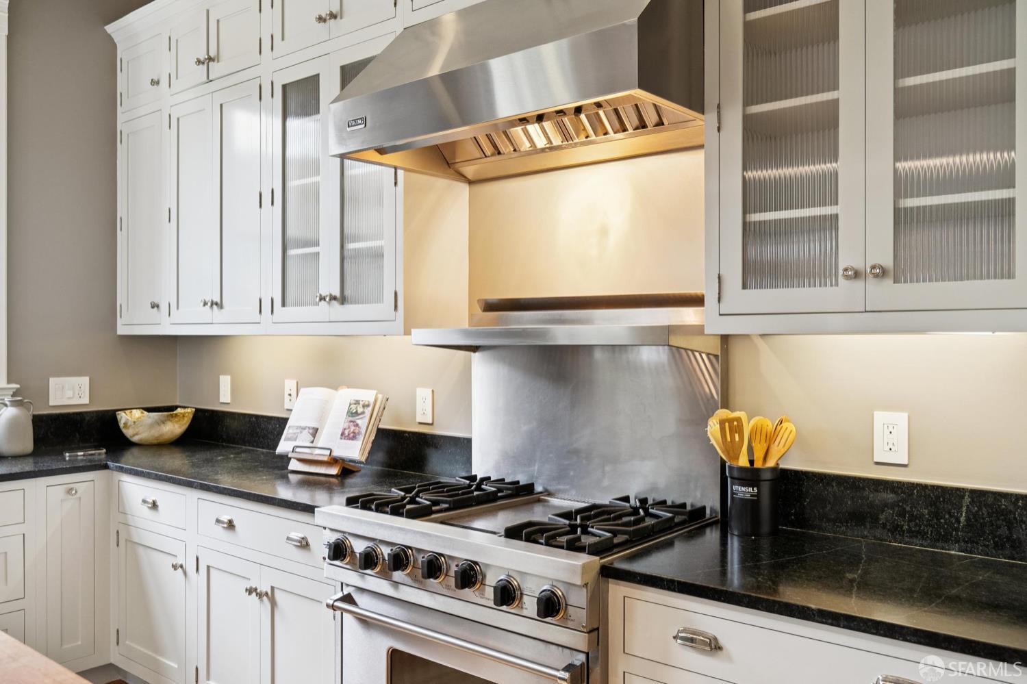 Photo #24: 426125272 Listing: Photo #24