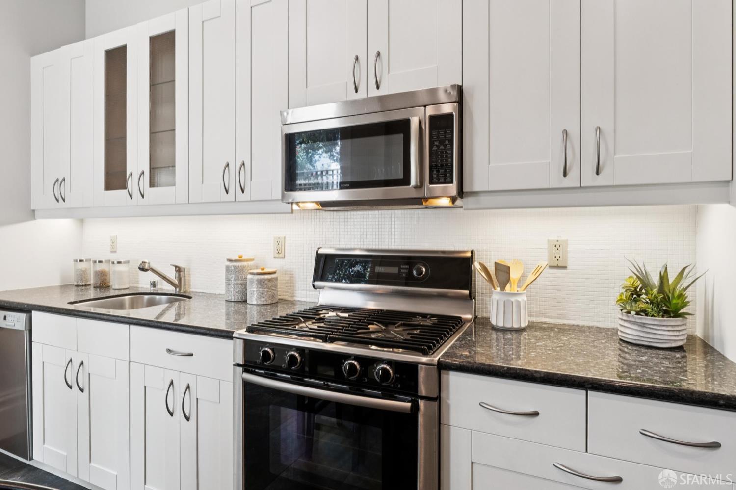 Photo #16: 426125269 Listing: Photo #16