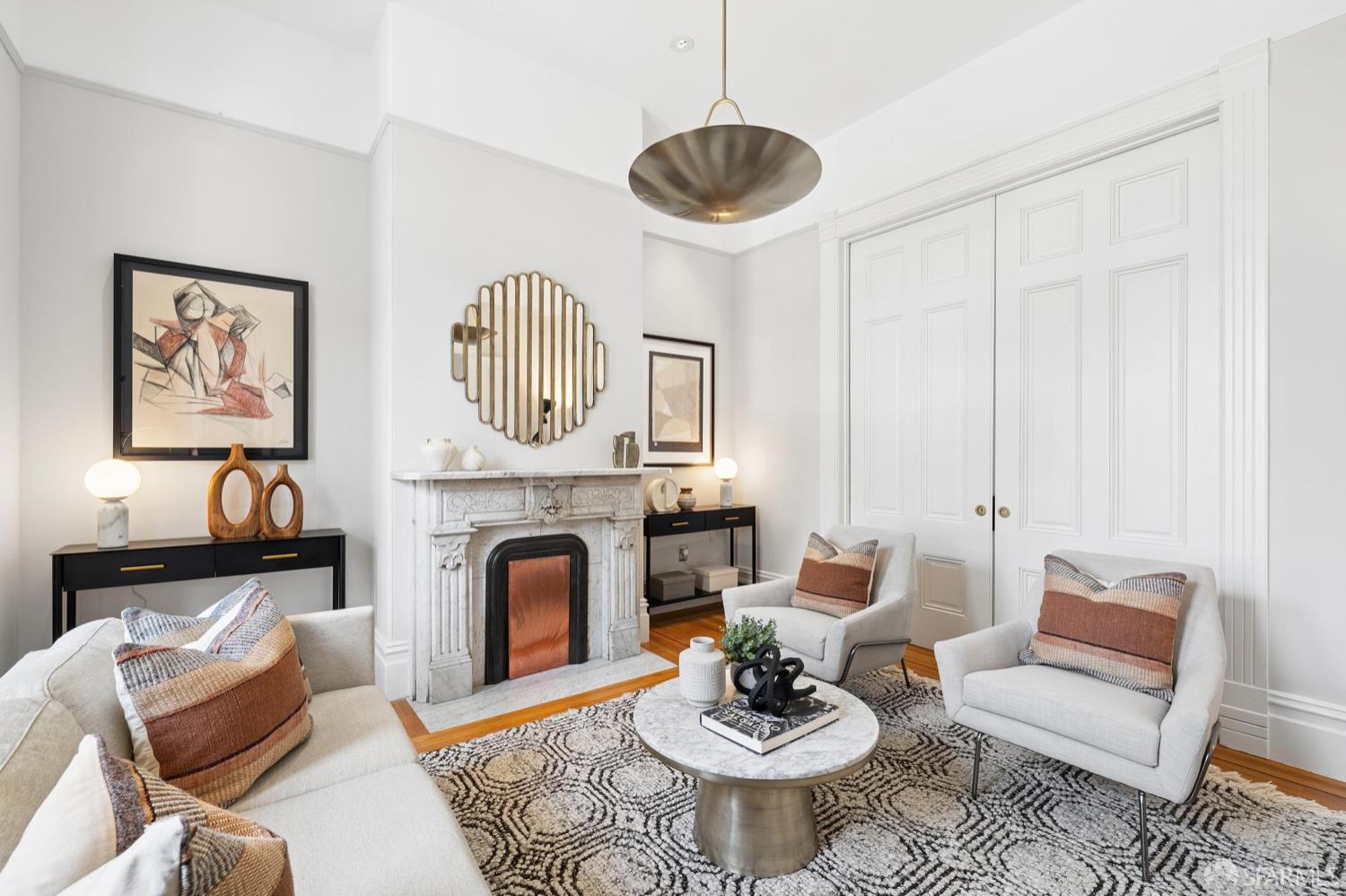 Photo #8: 426125272 Listing: Photo #8