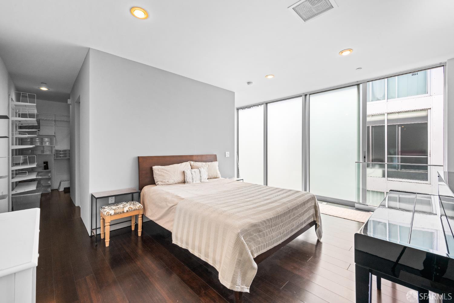 Photo #17: 426125027 Listing: Photo #17