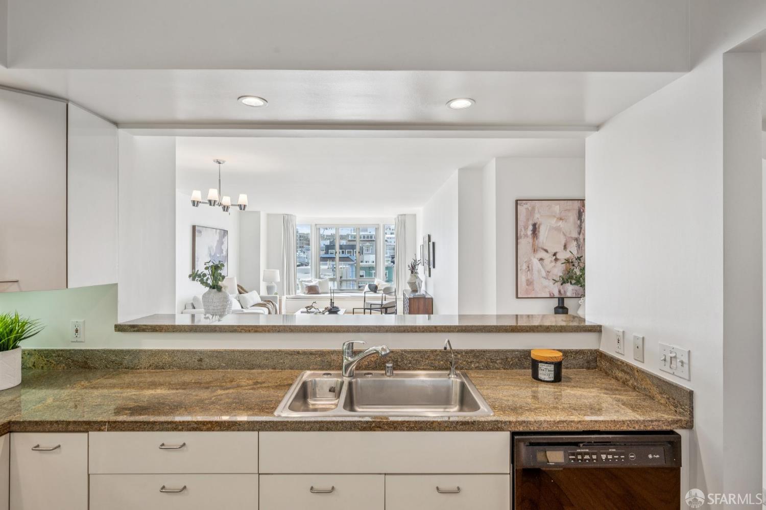 Photo #23: 426122187 Listing: Photo #23