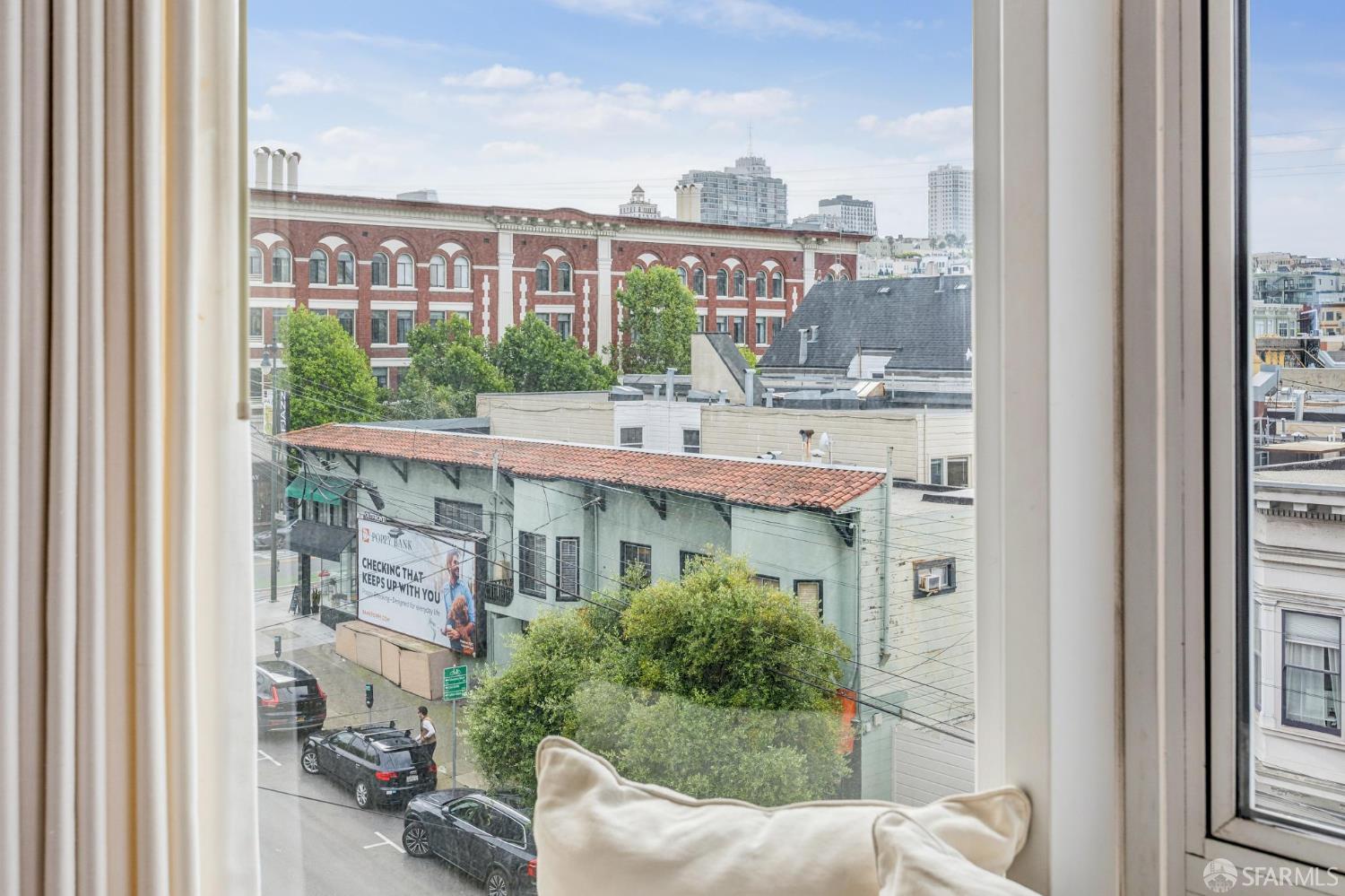 Photo #17: 426122187 Listing: Photo #17