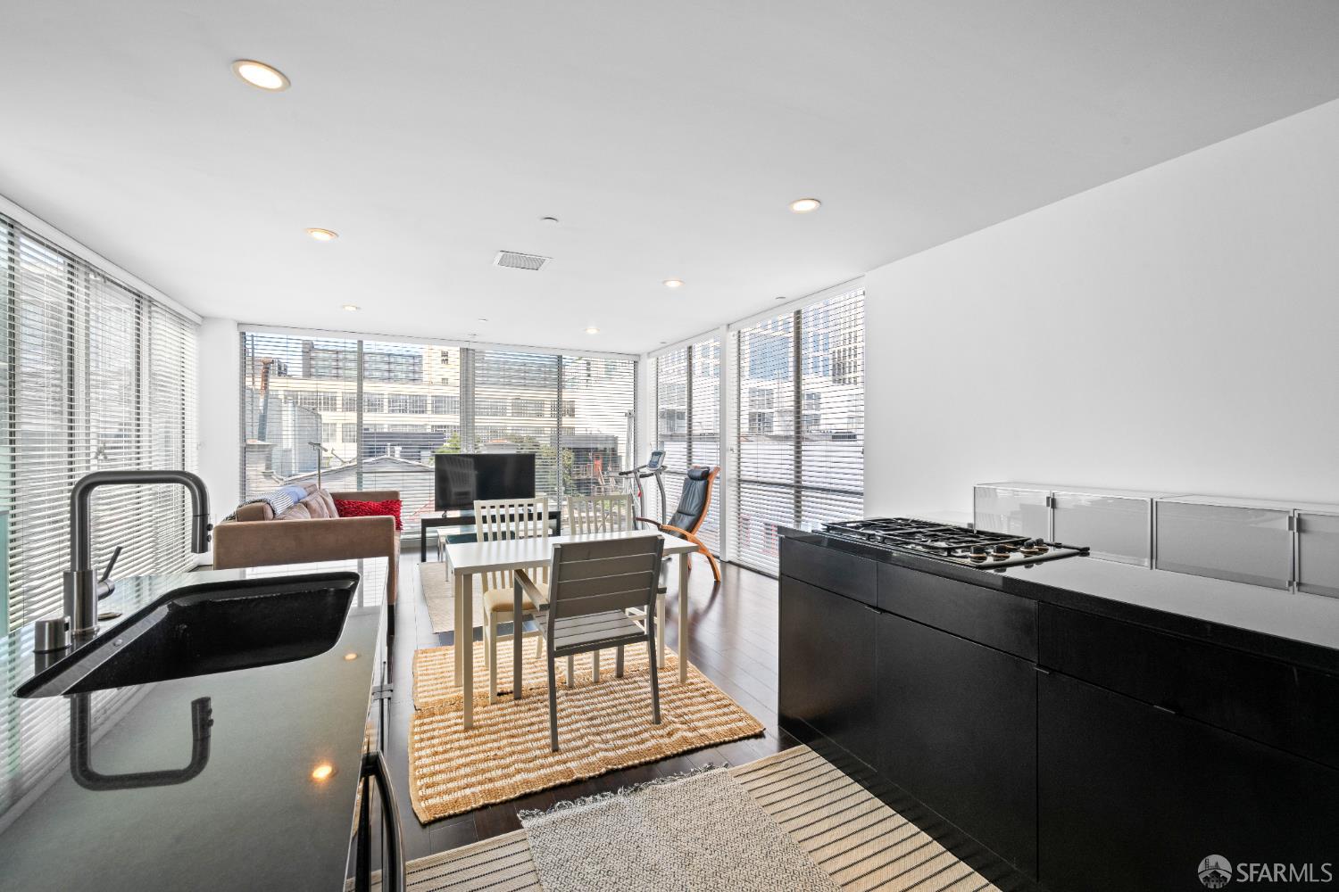 Photo #13: 426125027 Listing: Photo #13