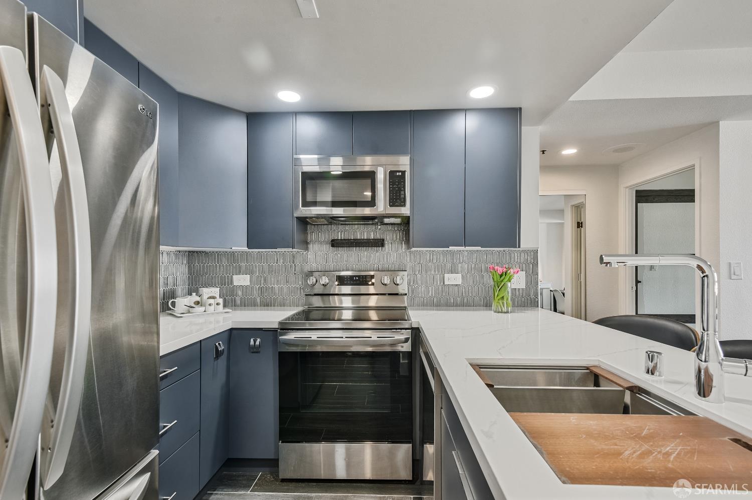 Photo #6: 426125402 Listing: Photo #6