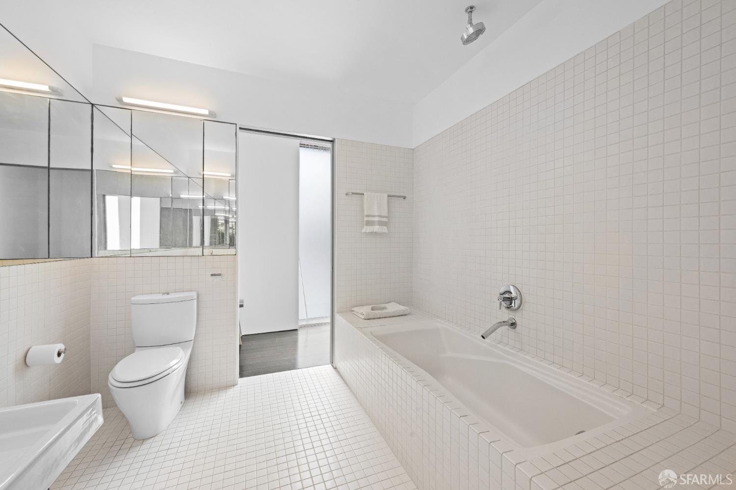 Photo #22: 426125027 Listing: Photo #22