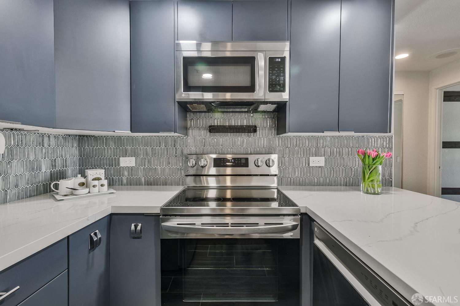 Photo #5: 426125402 Listing: Photo #5