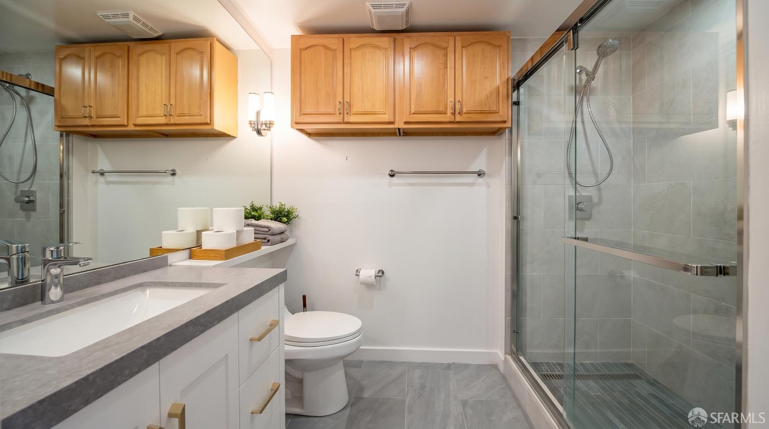 Photo #5: 426125227 Listing: Photo #5