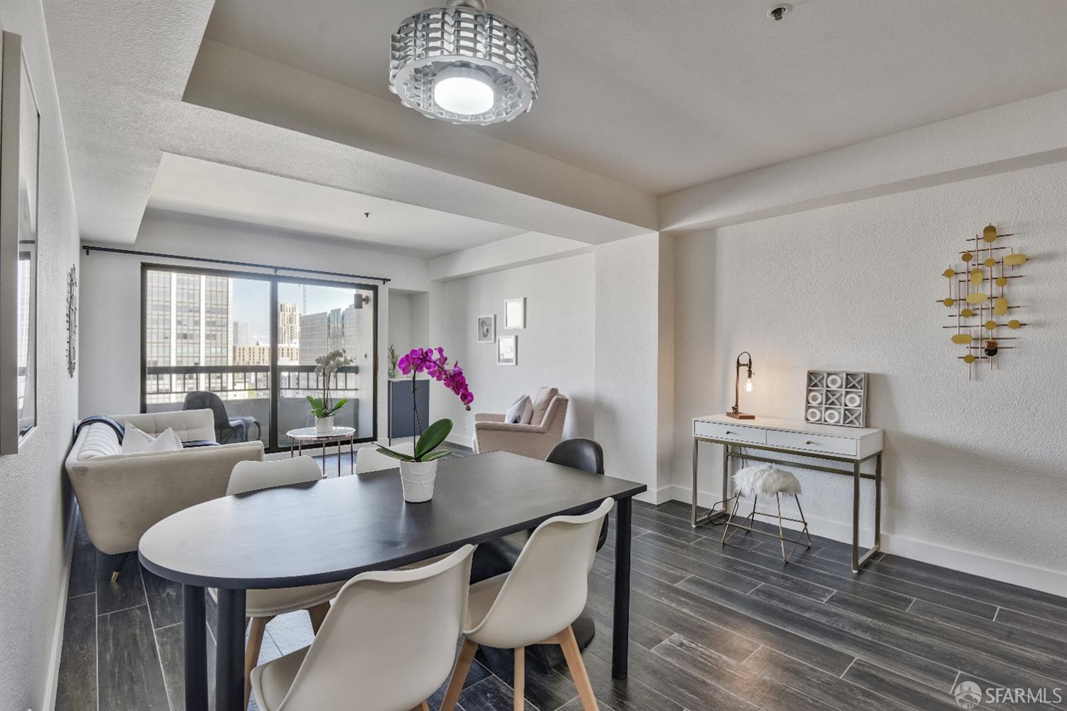 Photo #4: 426125402 Listing: Photo #4