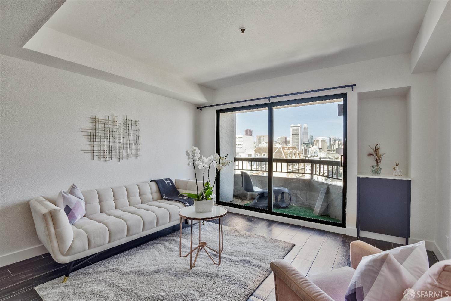 Photo #3: 426125402 Listing: Photo #3