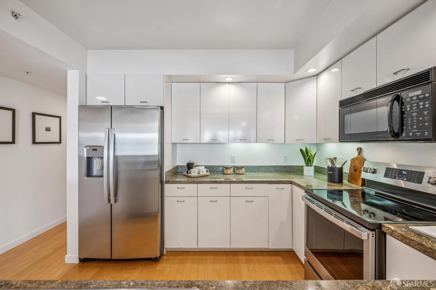 Photo #24: 426122187 Listing: Photo #24