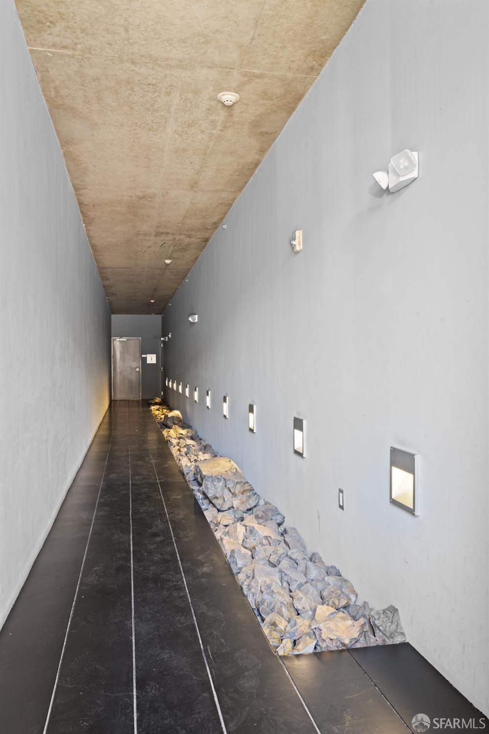 Photo #4: 426125027 Listing: Photo #4