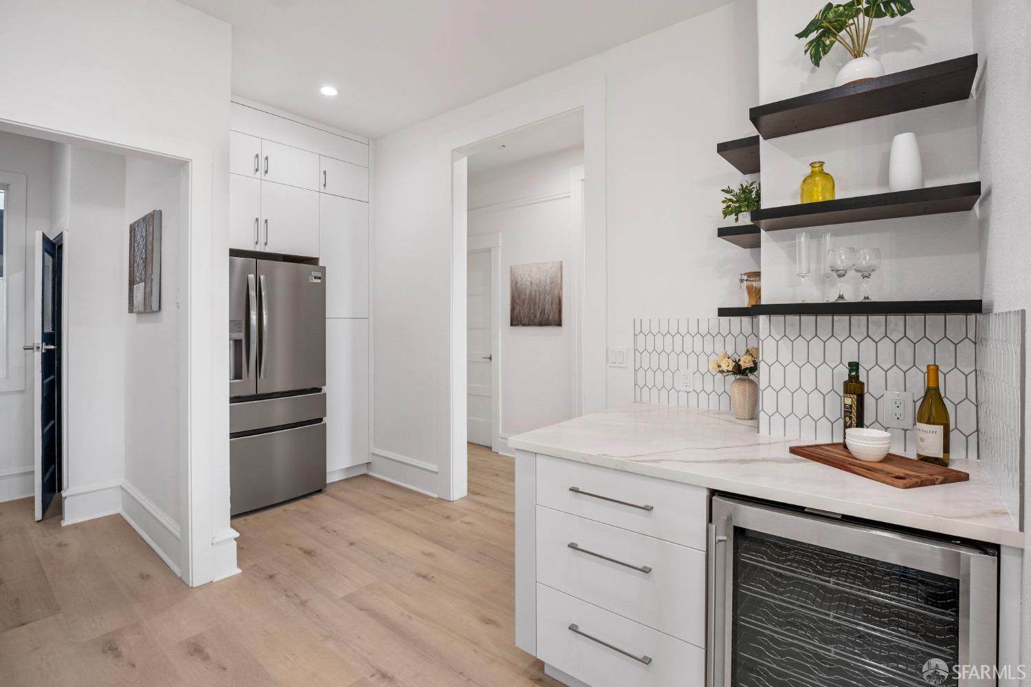 Photo #8: 426125613 Listing: Photo #8