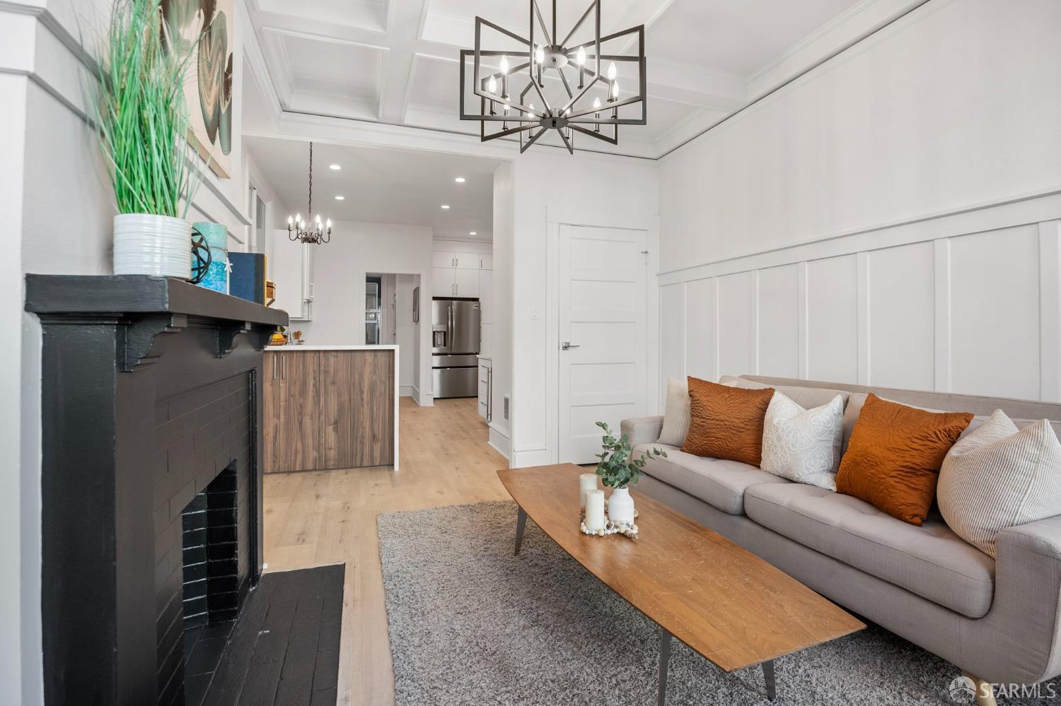 Photo #5: 426125613 Listing: Photo #5