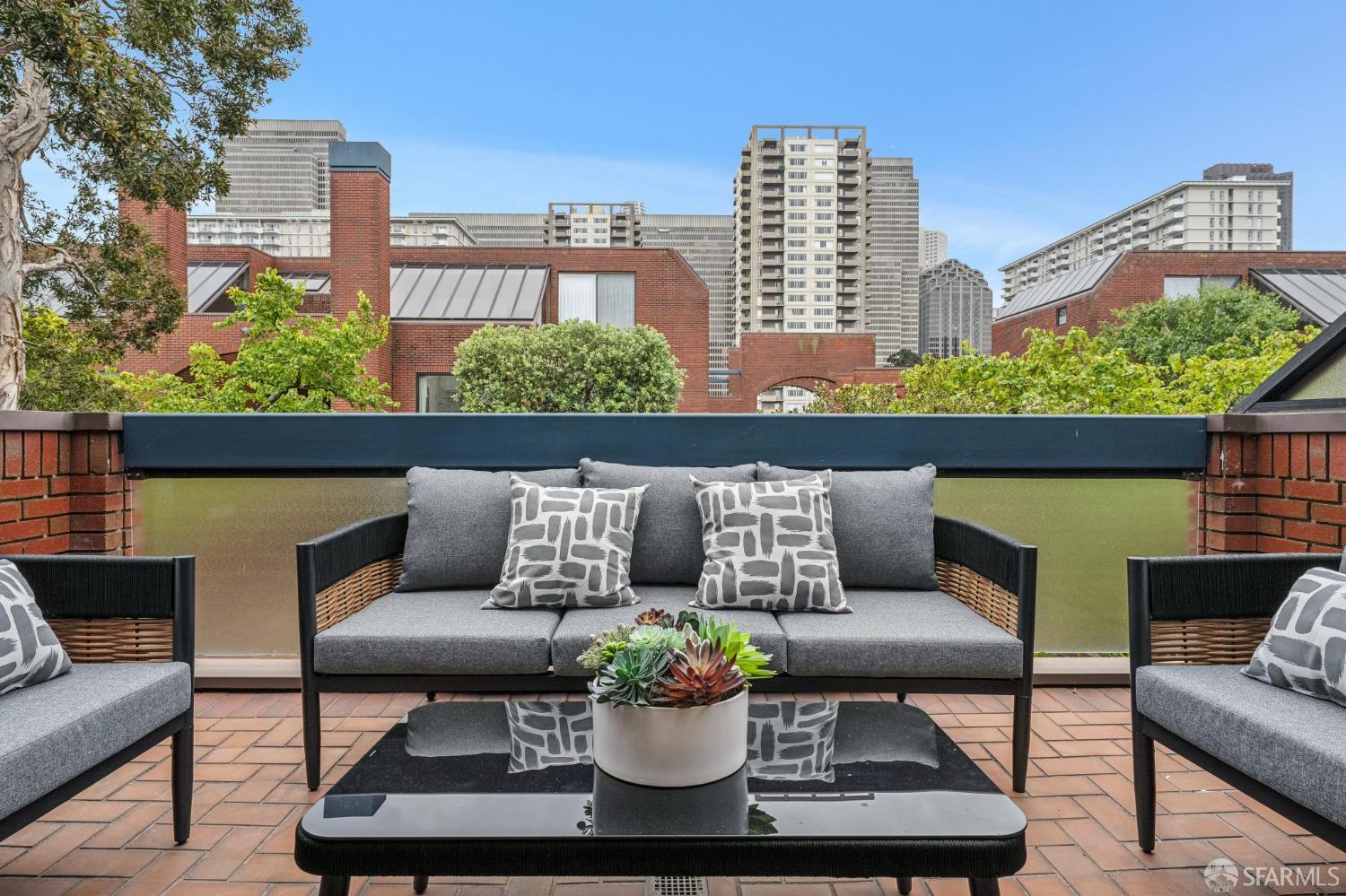 Photo #8: 426125489 Listing: Photo #8