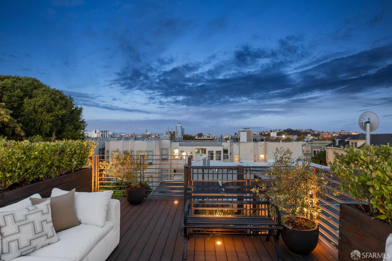 Photo #1: 426125593 Listing: Photo #1