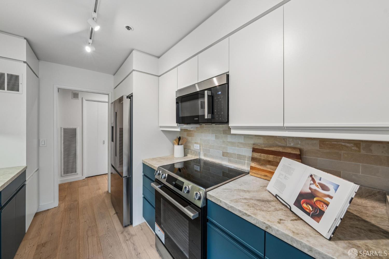 Photo #18: 426125489 Listing: Photo #18