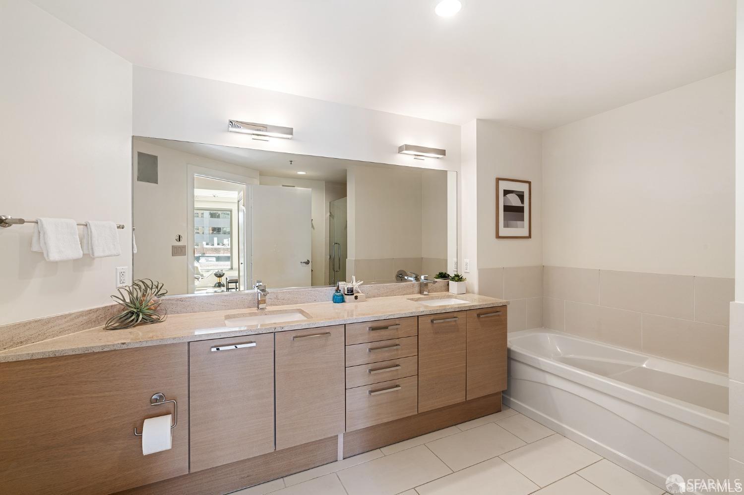 Photo #25: 426125694 Listing: Photo #25