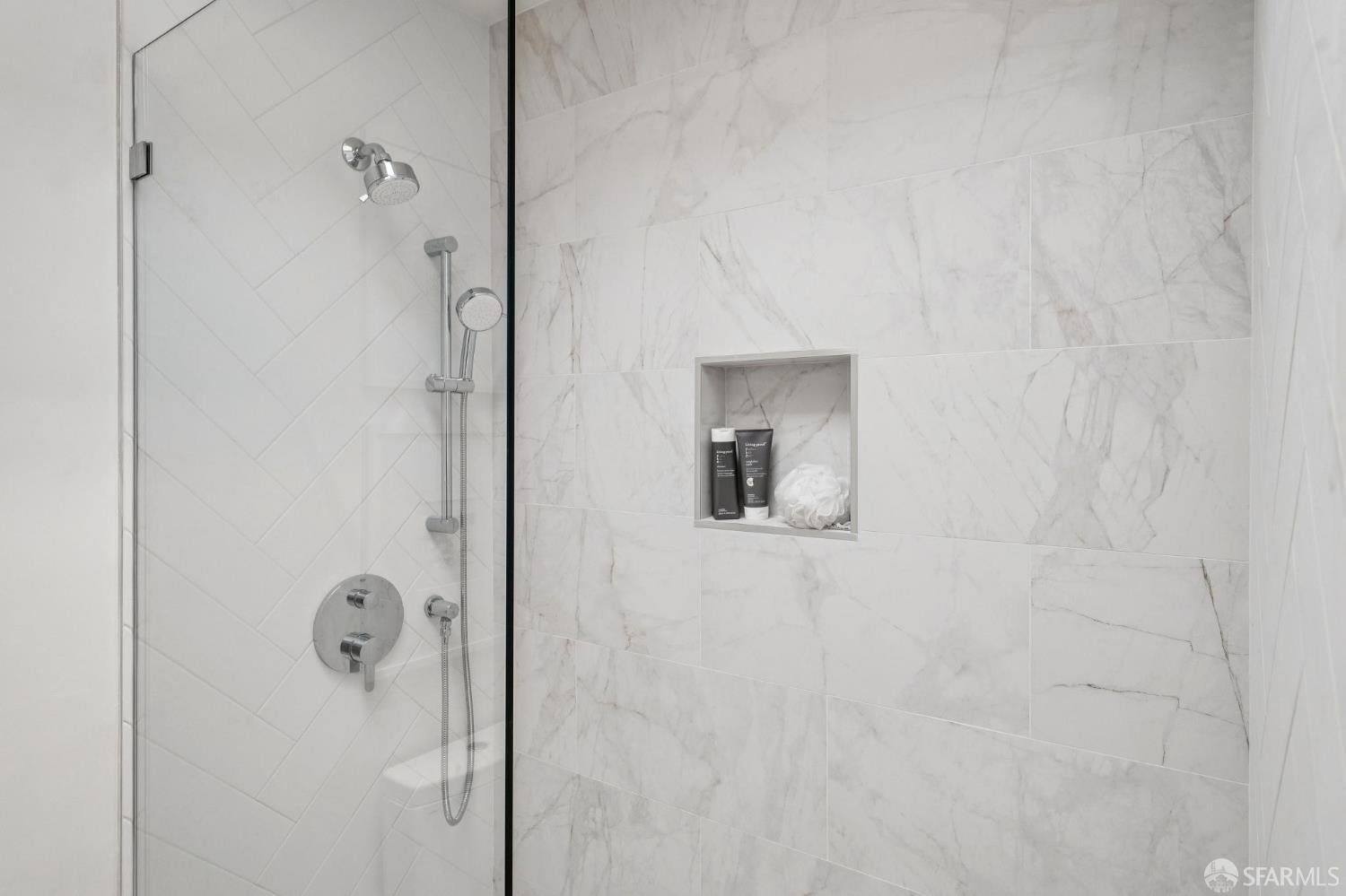 Photo #43: 426125489 Listing: Photo #43