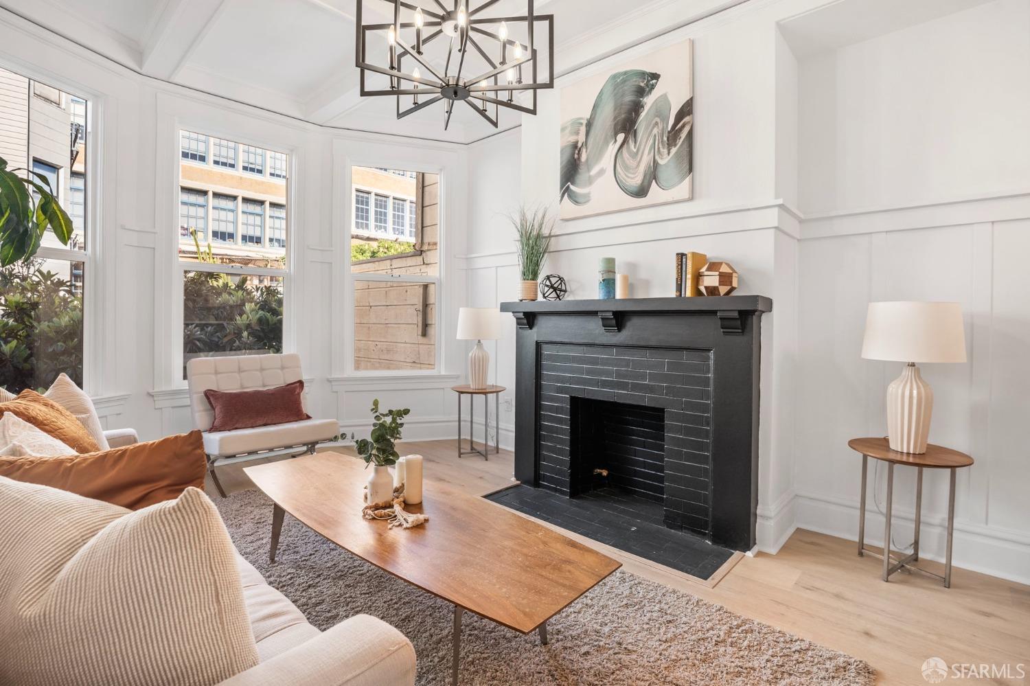 Photo #1: 426125613 Listing: Photo #1