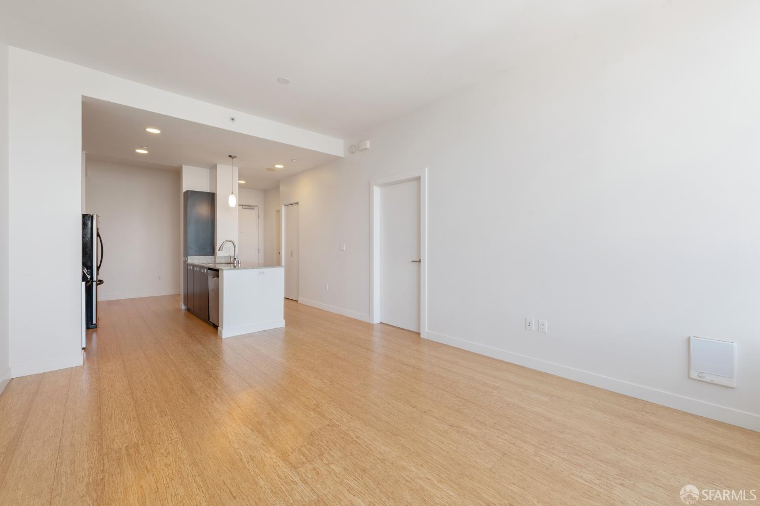 Photo #17: 426124363 Listing: Photo #17