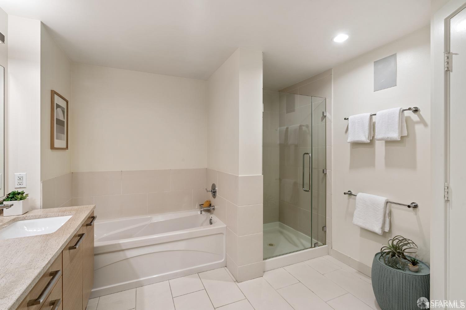 Photo #26: 426125694 Listing: Photo #26