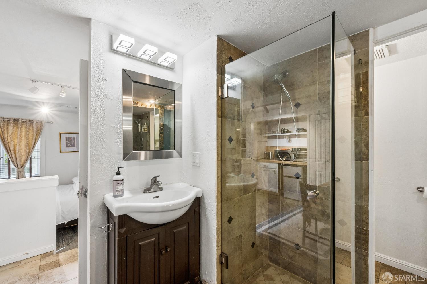 Photo #28: 426125487 Listing: Photo #28