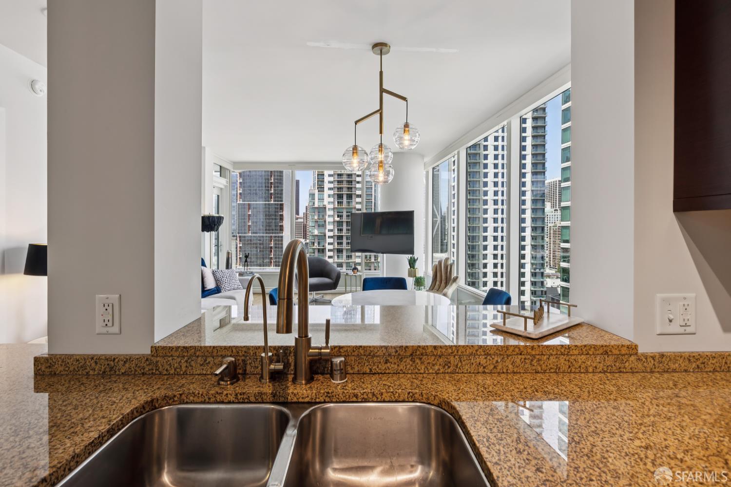 Photo #16: 426125463 Listing: Photo #16