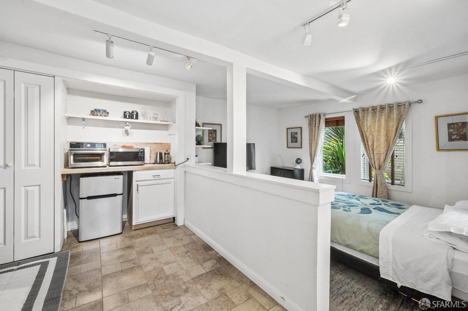 Photo #24: 426125487 Listing: Photo #24