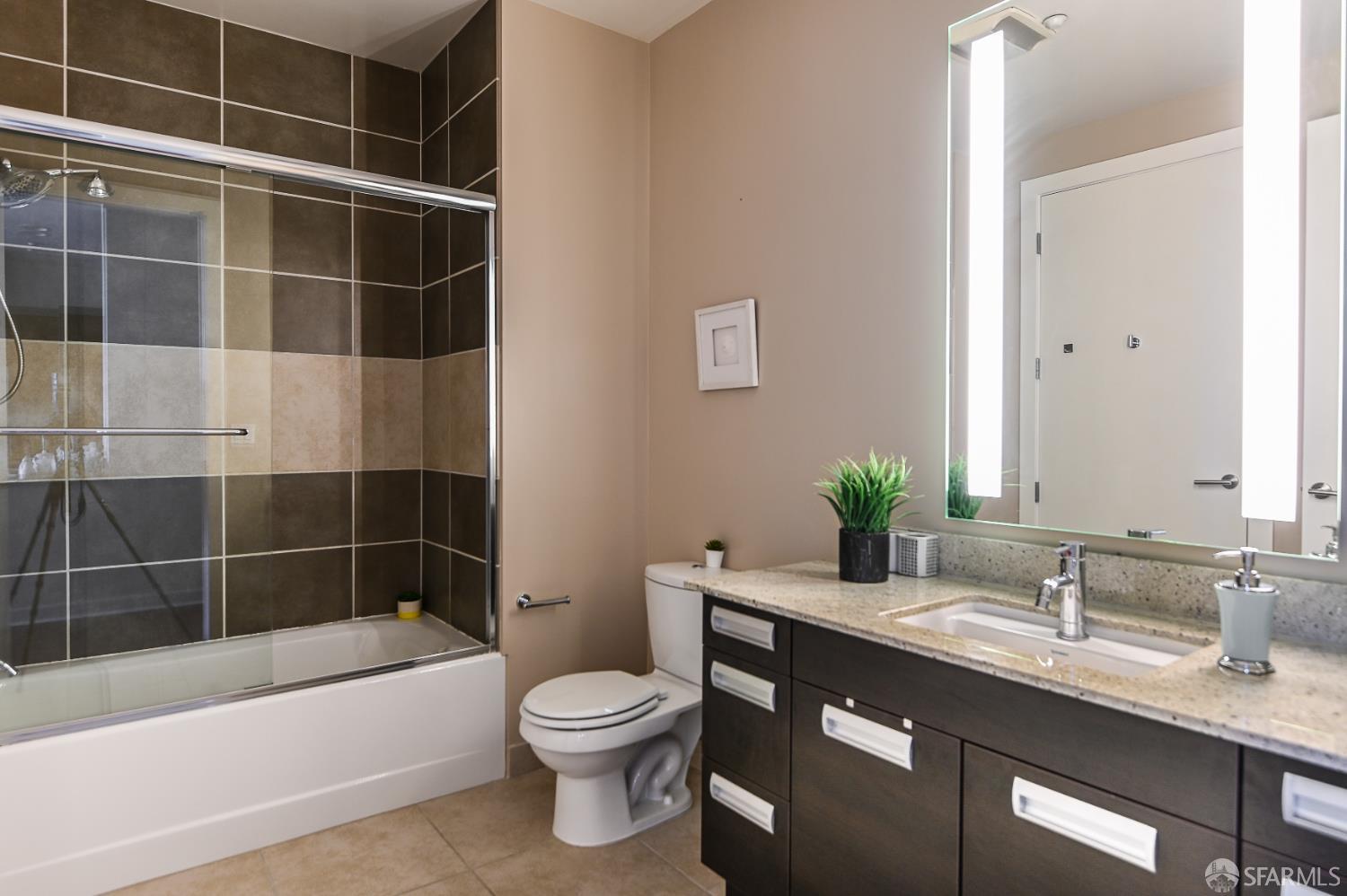 Photo #13: 426125815 Listing: Photo #13
